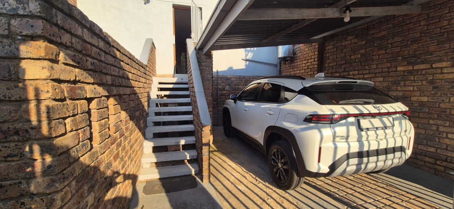 2 Bedroom Property for Sale in Sonheuwel Mpumalanga