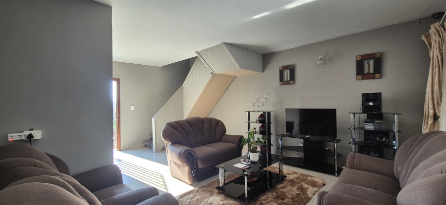 2 Bedroom Property for Sale in Sonheuwel Mpumalanga