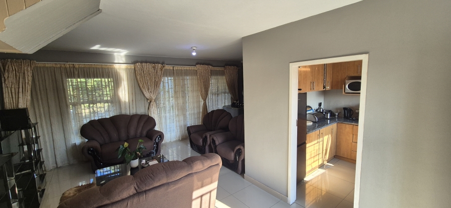 2 Bedroom Property for Sale in Sonheuwel Mpumalanga