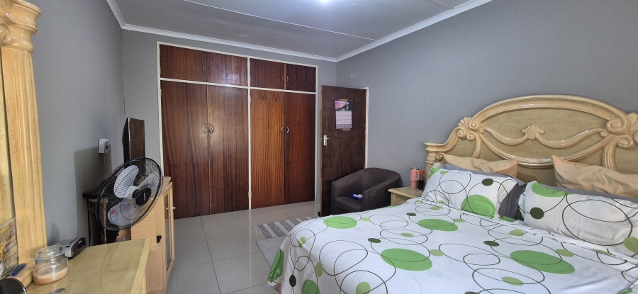 2 Bedroom Property for Sale in Sonheuwel Mpumalanga