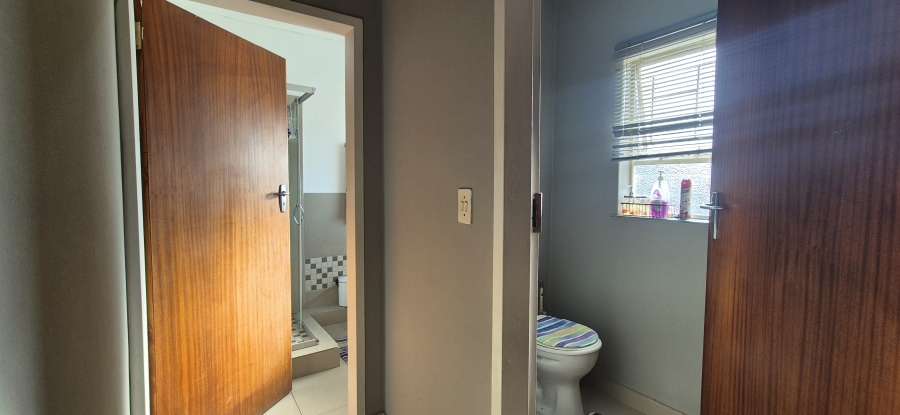 2 Bedroom Property for Sale in Sonheuwel Mpumalanga