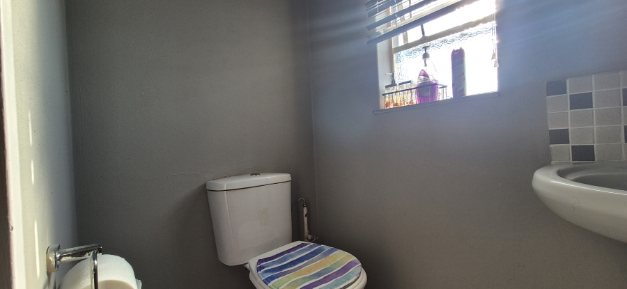 2 Bedroom Property for Sale in Sonheuwel Mpumalanga