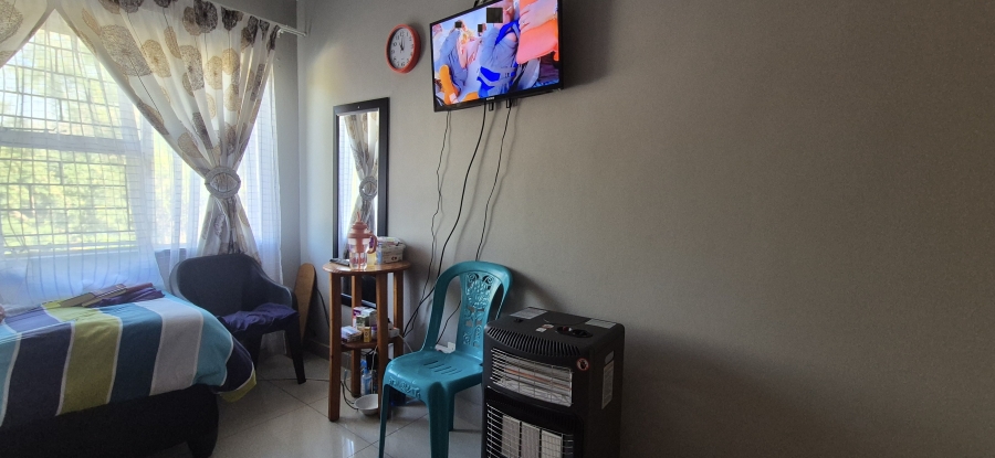 2 Bedroom Property for Sale in Sonheuwel Mpumalanga