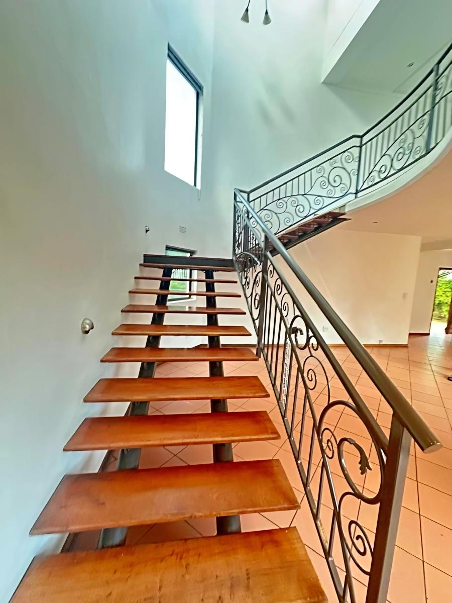 To Let 5 Bedroom Property for Rent in Reyno Ridge Mpumalanga