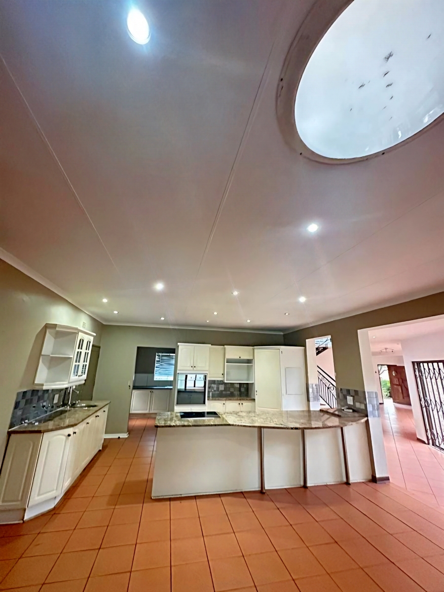 To Let 5 Bedroom Property for Rent in Reyno Ridge Mpumalanga