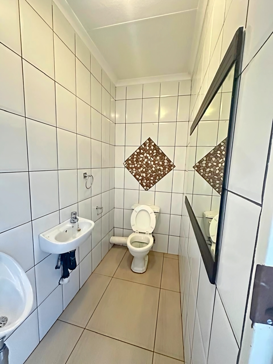 To Let 5 Bedroom Property for Rent in Reyno Ridge Mpumalanga
