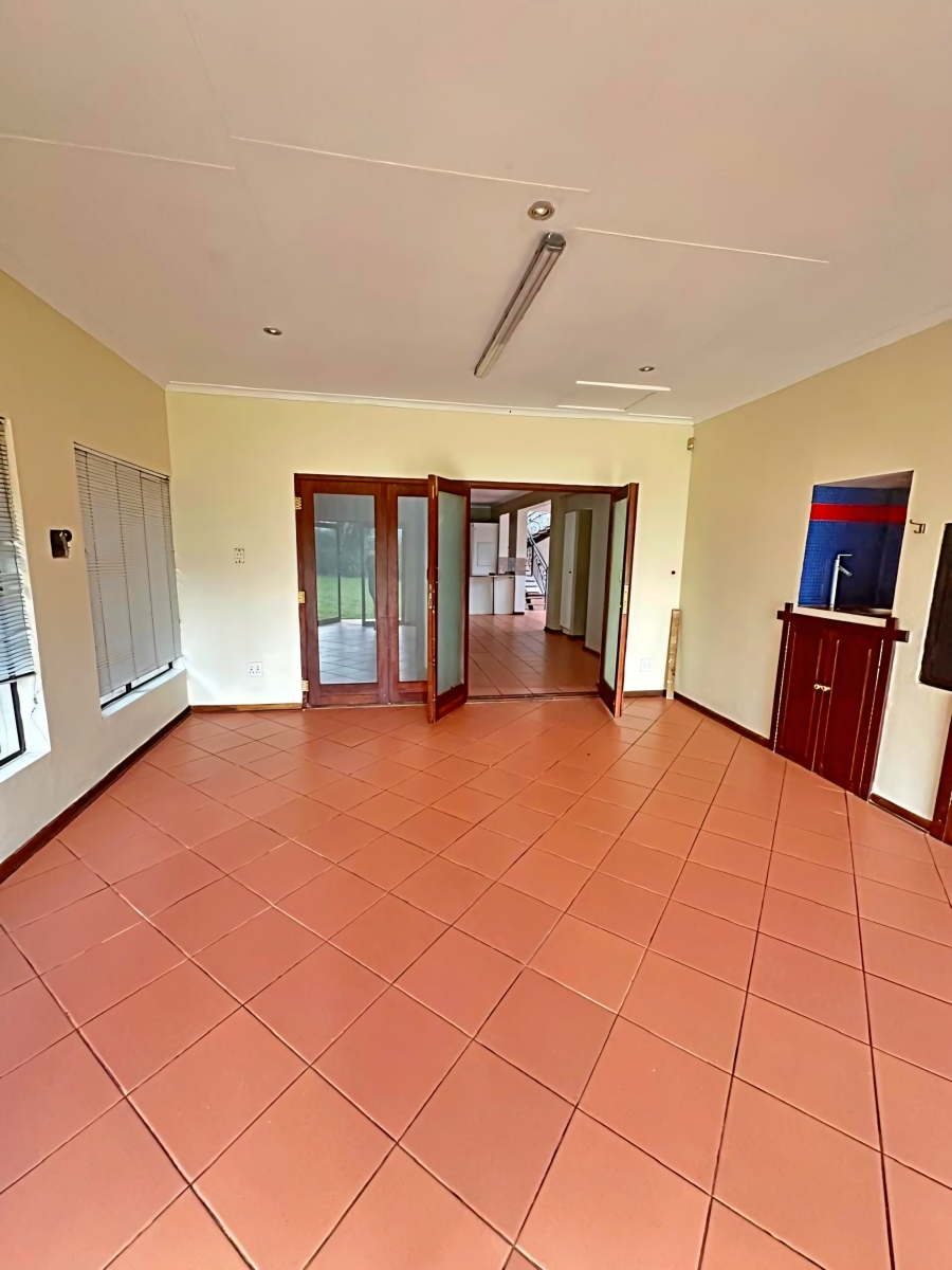 To Let 5 Bedroom Property for Rent in Reyno Ridge Mpumalanga