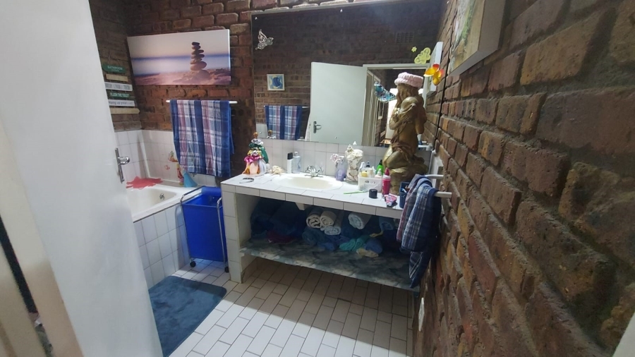 4 Bedroom Property for Sale in White River Mpumalanga
