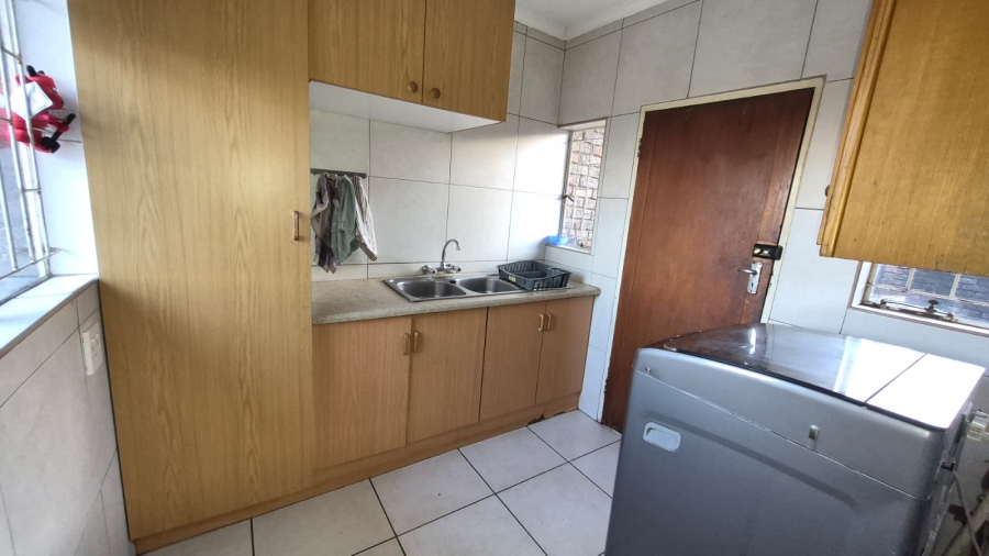 To Let 3 Bedroom Property for Rent in Model Park Mpumalanga