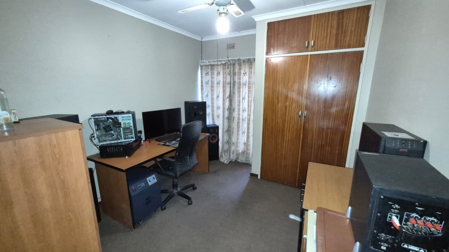 To Let 3 Bedroom Property for Rent in Model Park Mpumalanga