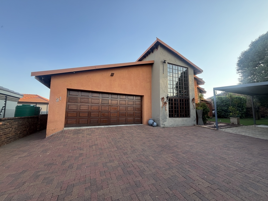3 Bedroom Property for Sale in Reyno Ridge Mpumalanga