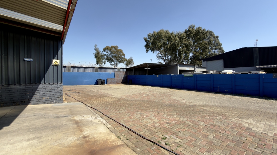 To Let Commercial Property for Rent in Trichardt Mpumalanga
