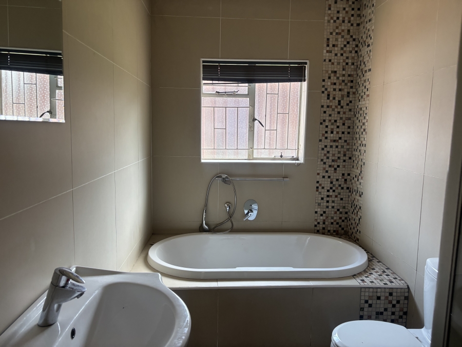 5 Bedroom Property for Sale in Die Heuwel Mpumalanga