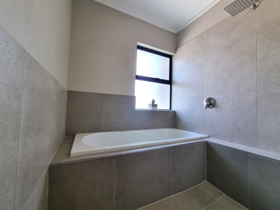 3 Bedroom Property for Sale in Stonehenge Mpumalanga