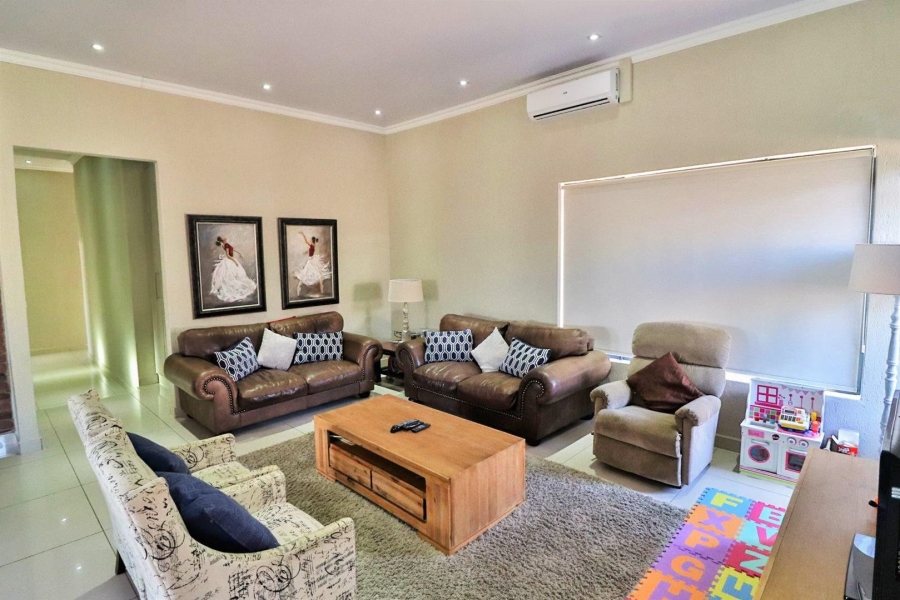 To Let 4 Bedroom Property for Rent in Sonheuwel Mpumalanga