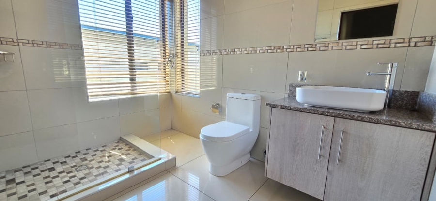 To Let 4 Bedroom Property for Rent in Sonheuwel Mpumalanga