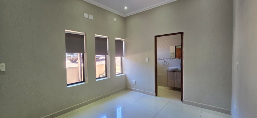 To Let 4 Bedroom Property for Rent in Sonheuwel Mpumalanga