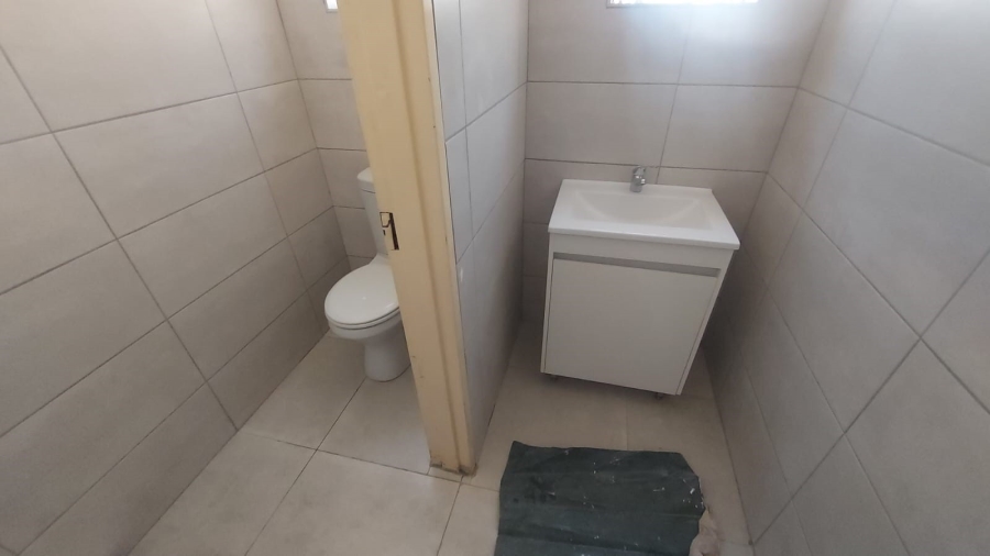 To Let Commercial Property for Rent in White River Mpumalanga