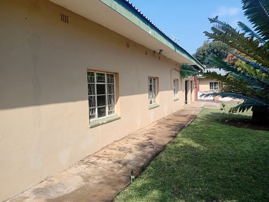 4 Bedroom Property for Sale in Hectorspruit Mpumalanga
