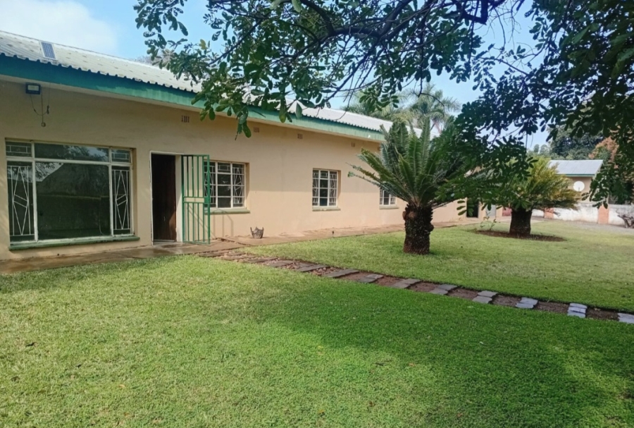 4 Bedroom Property for Sale in Hectorspruit Mpumalanga