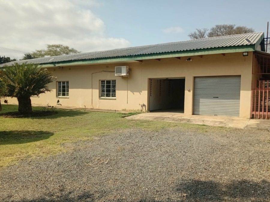 4 Bedroom Property for Sale in Hectorspruit Mpumalanga