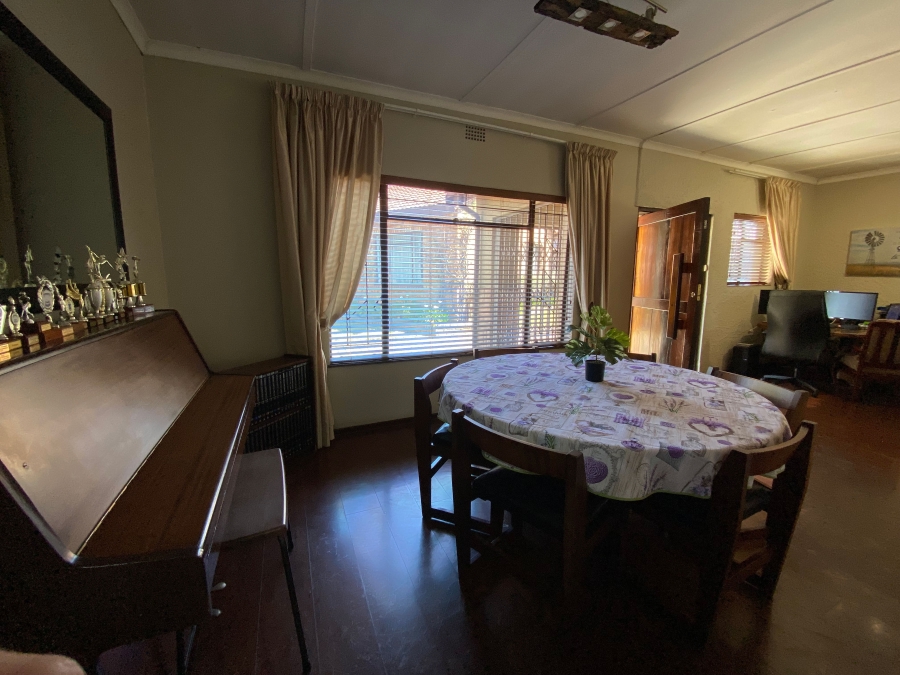5 Bedroom Property for Sale in Jackaroo Park Mpumalanga