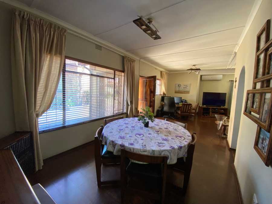5 Bedroom Property for Sale in Jackaroo Park Mpumalanga
