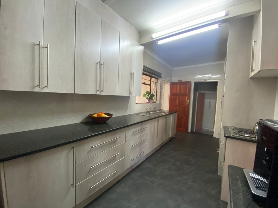 5 Bedroom Property for Sale in Jackaroo Park Mpumalanga