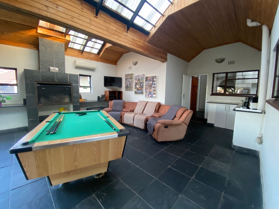 5 Bedroom Property for Sale in Jackaroo Park Mpumalanga
