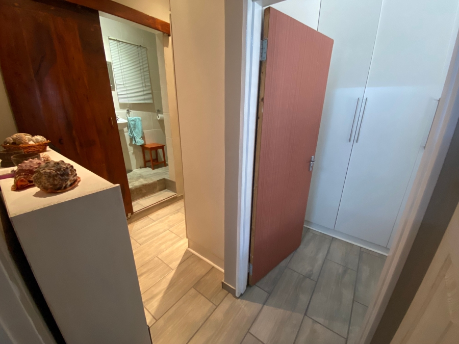 5 Bedroom Property for Sale in Jackaroo Park Mpumalanga