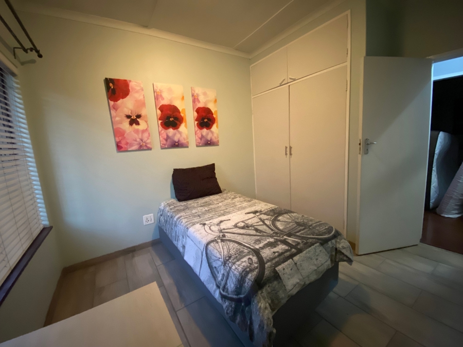 5 Bedroom Property for Sale in Jackaroo Park Mpumalanga