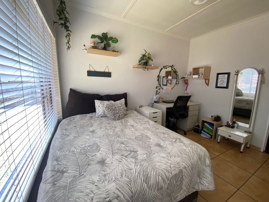 5 Bedroom Property for Sale in Jackaroo Park Mpumalanga