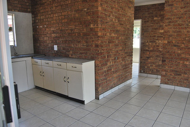 5 Bedroom Property for Sale in Jackaroo Park Mpumalanga
