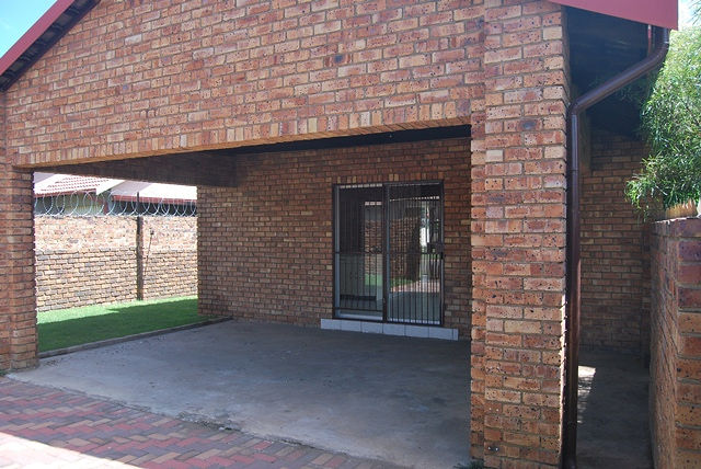 5 Bedroom Property for Sale in Jackaroo Park Mpumalanga