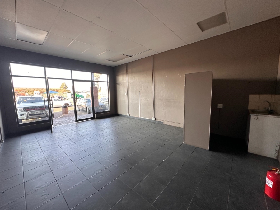 To Let Commercial Property for Rent in Reyno Ridge Mpumalanga