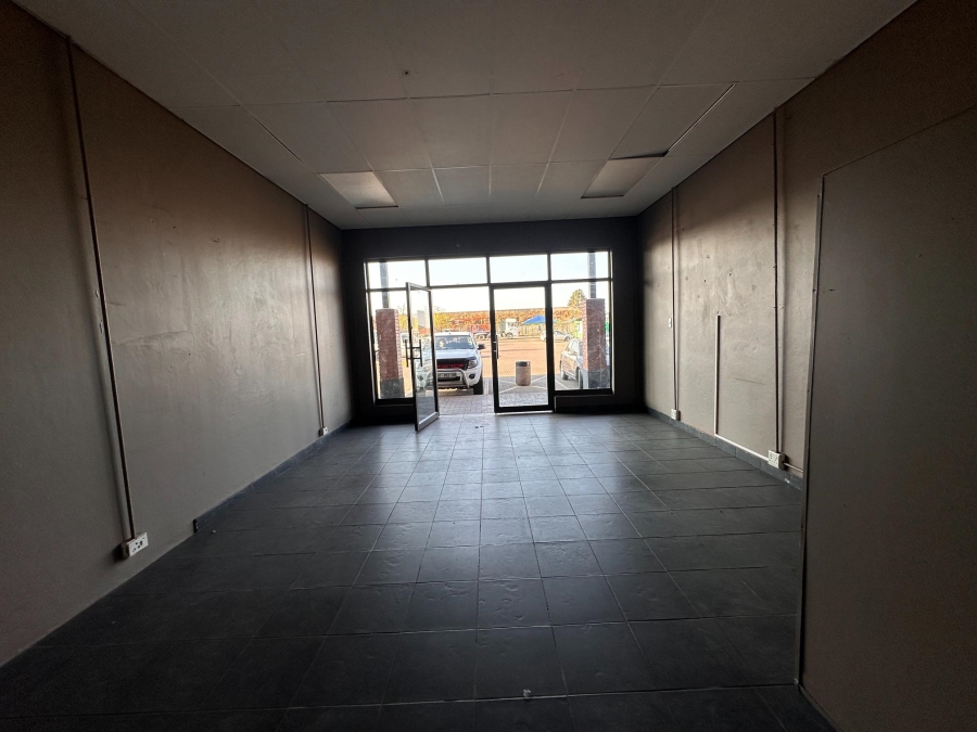 To Let Commercial Property for Rent in Reyno Ridge Mpumalanga