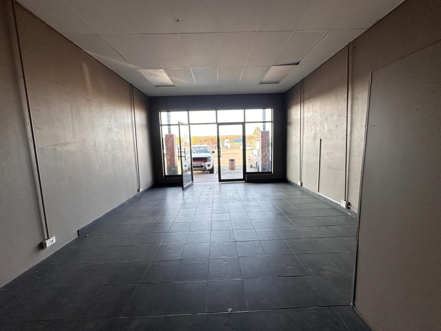 To Let Commercial Property for Rent in Reyno Ridge Mpumalanga