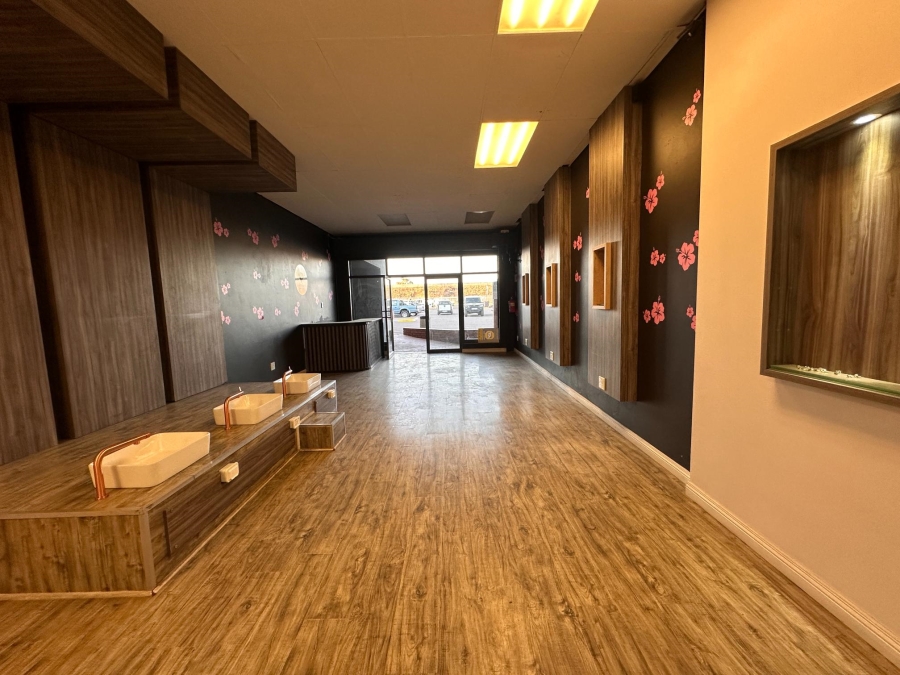 To Let Commercial Property for Rent in Reyno Ridge Mpumalanga