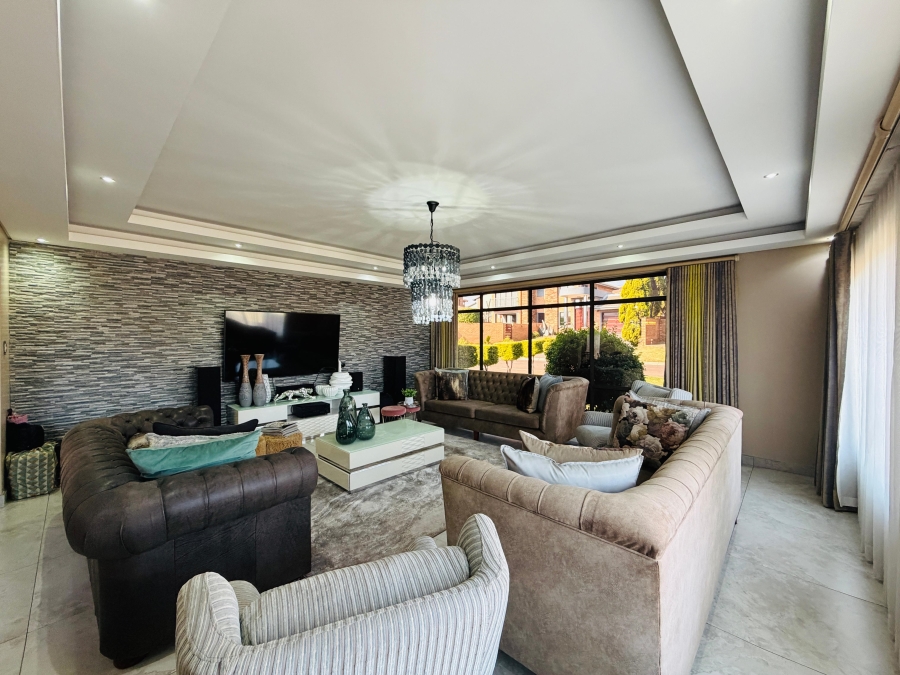 5 Bedroom Property for Sale in Roberts Estate Mpumalanga