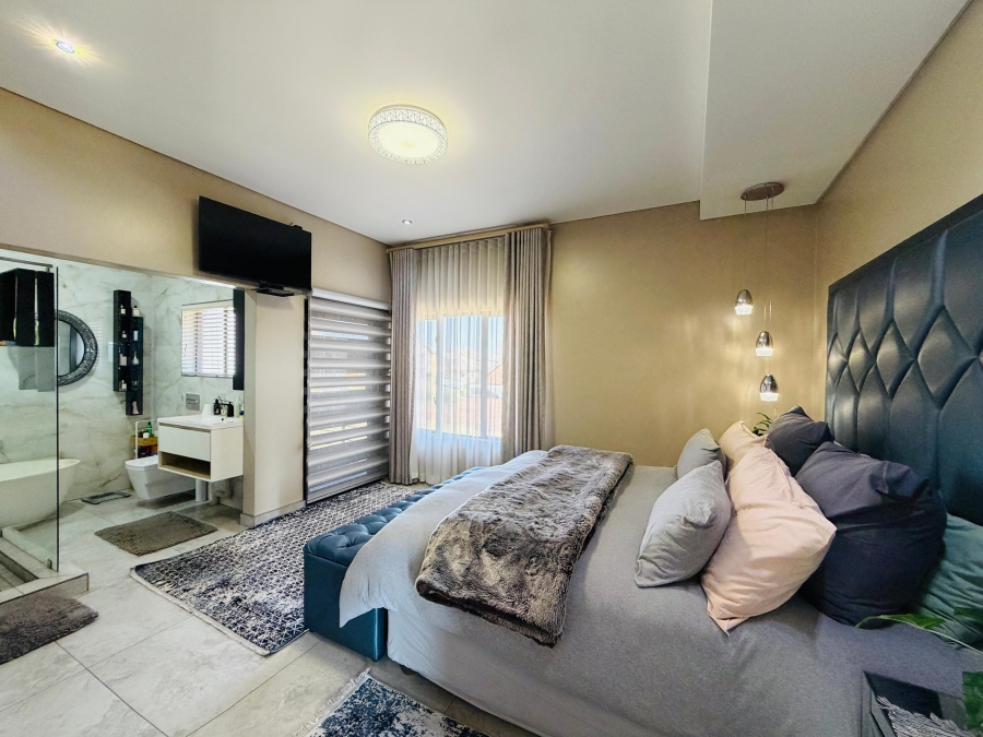5 Bedroom Property for Sale in Roberts Estate Mpumalanga
