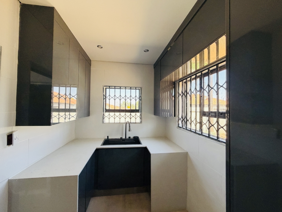 To Let 4 Bedroom Property for Rent in Aerorand Mpumalanga