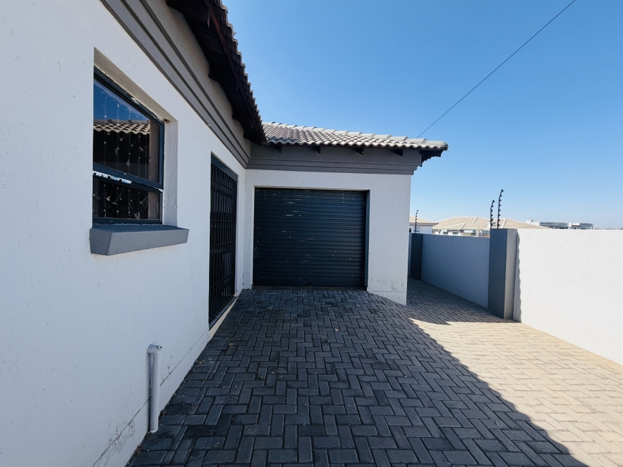 To Let 4 Bedroom Property for Rent in Aerorand Mpumalanga
