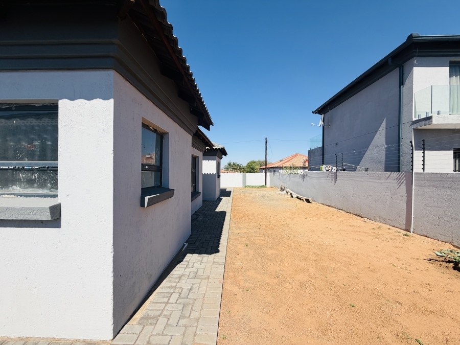 To Let 4 Bedroom Property for Rent in Aerorand Mpumalanga