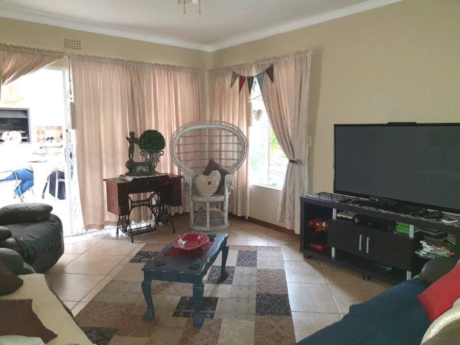 To Let 4 Bedroom Property for Rent in Sonheuwel Mpumalanga