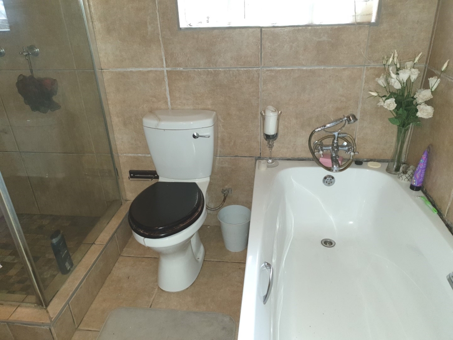 To Let 4 Bedroom Property for Rent in Sonheuwel Mpumalanga