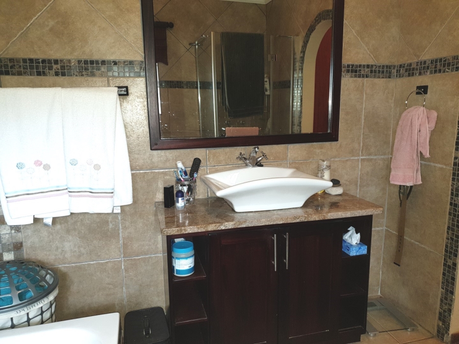 To Let 4 Bedroom Property for Rent in Sonheuwel Mpumalanga