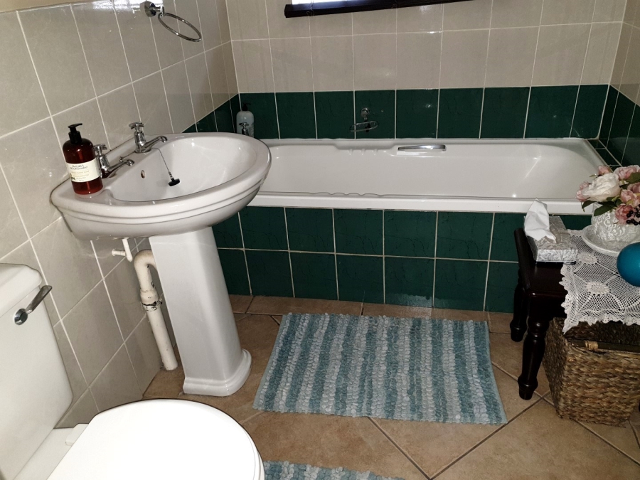 To Let 4 Bedroom Property for Rent in Sonheuwel Mpumalanga