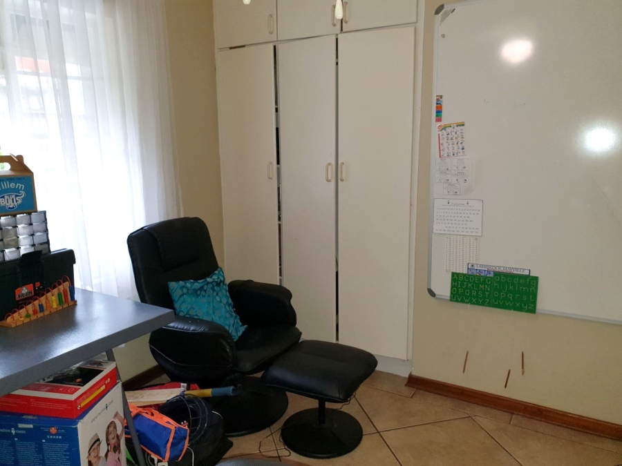 To Let 4 Bedroom Property for Rent in Sonheuwel Mpumalanga