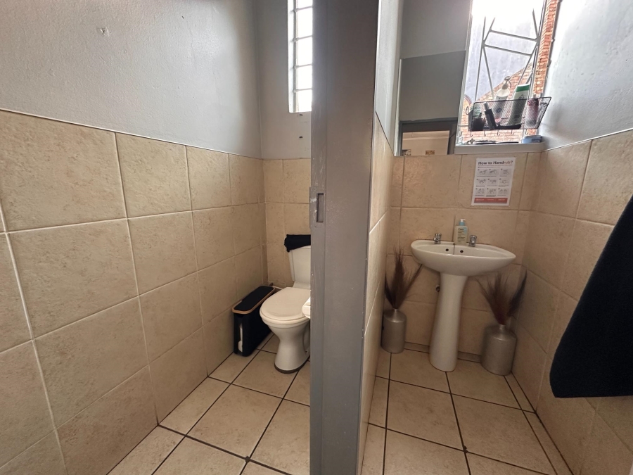 To Let Commercial Property for Rent in Klipfontein Mpumalanga