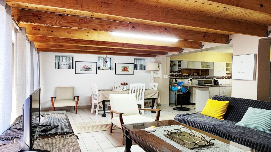5 Bedroom Property for Sale in Marloth Park Mpumalanga